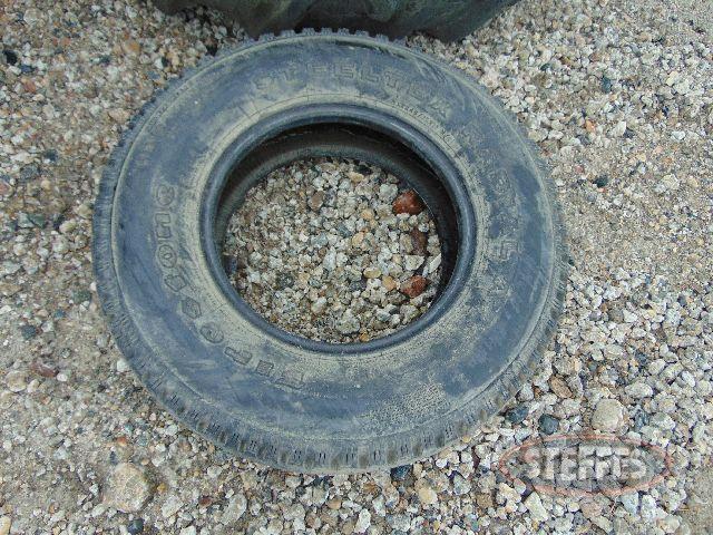 245-75R16 tire,_1.jpg